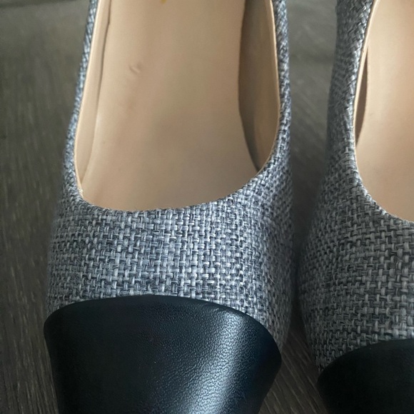 Chanel Black white Tweed leather cap toe Pearl Heels - Picture 4 of 16